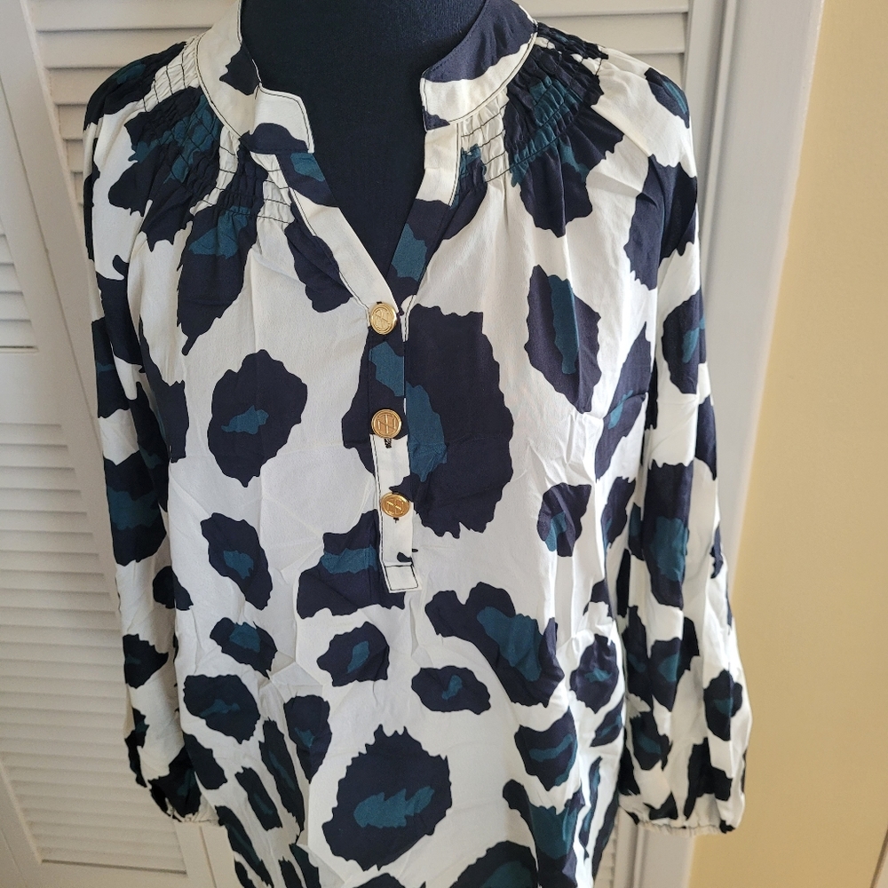 Tracy Negoshian Top S